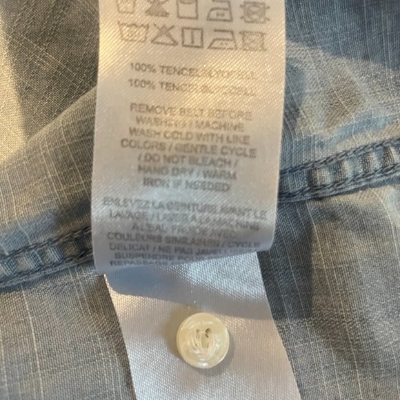 UNTUCKit Perry Dress - Picture 9 of 9